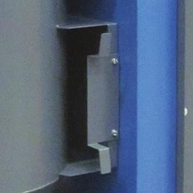 Quicklock-justerbart støvbeholdersystem ophængt i ø400mm-systemflange. Beskrivelse ringkammerblæser type KMS Ringkammerblæser placeret på vibrationsdæmpere i lyddæmpet kabinet.