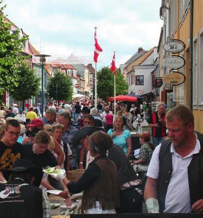 Go shopping 7 towns with numerous shops and food, drink and experiences Assens Municipality has 86,000 m² of shops and a multitude of inns, restaurants, hotdog stands, pizzerias, pubs and outdoor