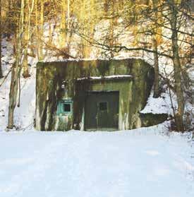 Bunkeranlægget blev opført i dyb hemmelighed i midten af 1960 erne med det formål at huse kongehuset og regeringen i tilfælde af atomkrig.