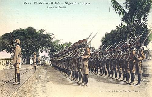 Om engelske enheder under felttoget i Kamerun, 1914-1916 - Del 1 Indledning Colonial Troops, Lagos, Nigeria, ca. 1914. Fra et samtidigt postkort, afsendt fra Lagos i 1914.