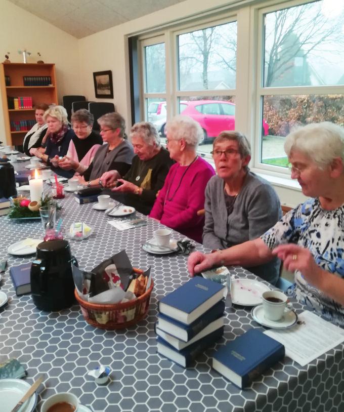 Kirkecaféen i Sdr. Hygum Den 6. december 2018 holdt vi årets sidste kirkecafé i Sognehuset med godt fremmøde på 18 personer. Vi havde besøg af vores vikarpræst pastor Jørgen Hanssen.