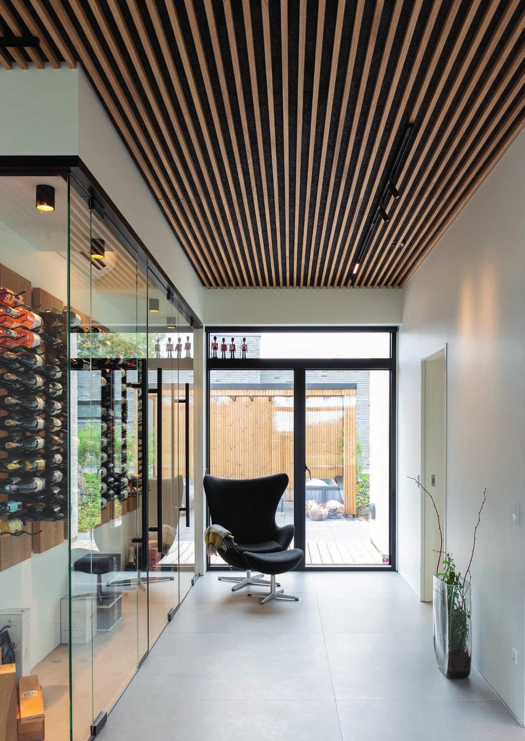 Et varmt hjem inspireret af verden Thomas Hansen har bygget sin drømmebolig på 300 kvadratmeter i Kolding med eksklusive