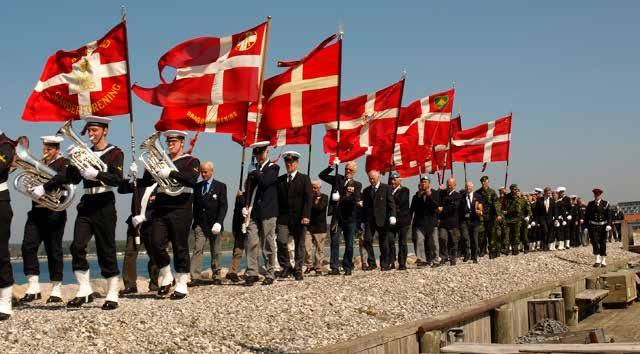 Kl. 18.30 Flag-/faneborgen ankommer til Fregatten Jylland.