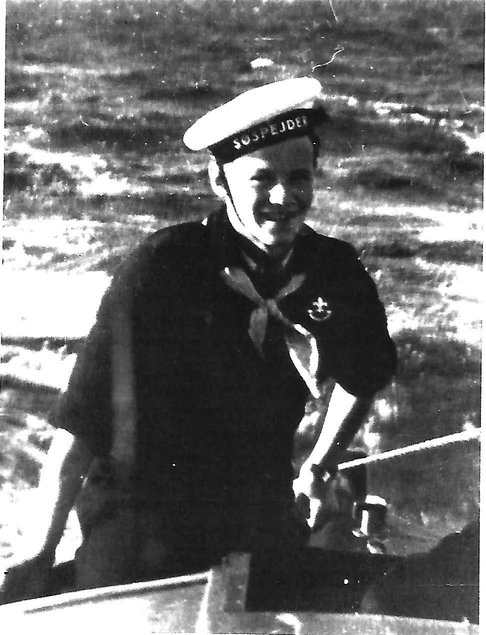 Det ene erhvervet via en amerikansk major Jeg Owen, der havde ansvaret for de tyske efterladenskaber i Danmark. Skibet havde været brugt som minebøje i Østersøen under krigen.