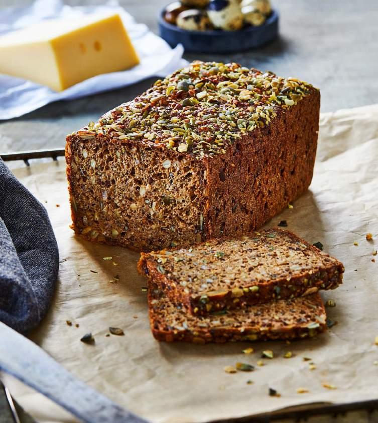 FROKOST- & TAVLEkortet En god frokost kræver godt rugbrød ikke mindst som underværk for rigtig dansk smørrebrød, silden og solen over
