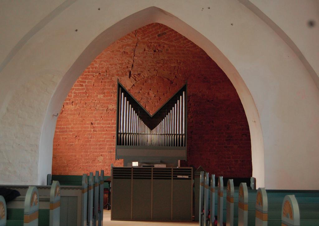 Renovering i Vedtofte kirke Starter fra den 2. maj Efter mange års tilløb er der endelig kommet gang i renoveringen af tårnrummet og flytning af orglet.