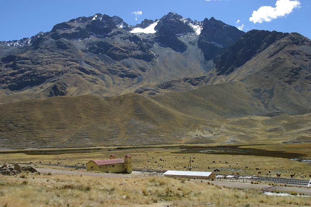 19. september 2019 Mocoraise Puno Dag 3 af 3 dage / 2 nætter Om formiddagen kører I mod Puno. Undervejs stopper I på passet La Raya, der er turens højeste punkt 4.335 meter over havet.