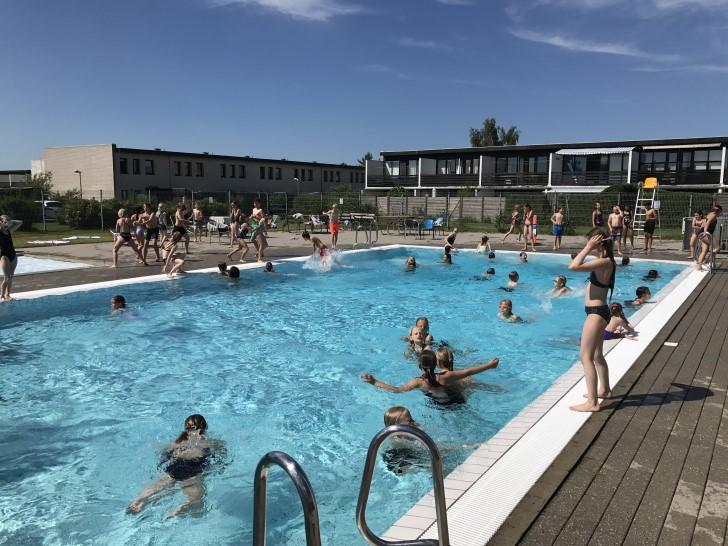 Asger, Rasmus og Christian Som medlem af Klub Allerød har du mulighed for at bade i Rønneholtparkens pool på Rønnens
