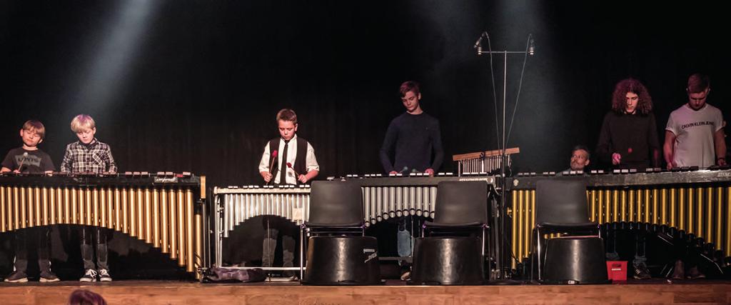 GRATIS bands og ensembler når du går til soloundervisning Rytmiske Bands Vallensbæk Musikskole har en stærk bandkultur med et godt sammenhold og en god udvikling.