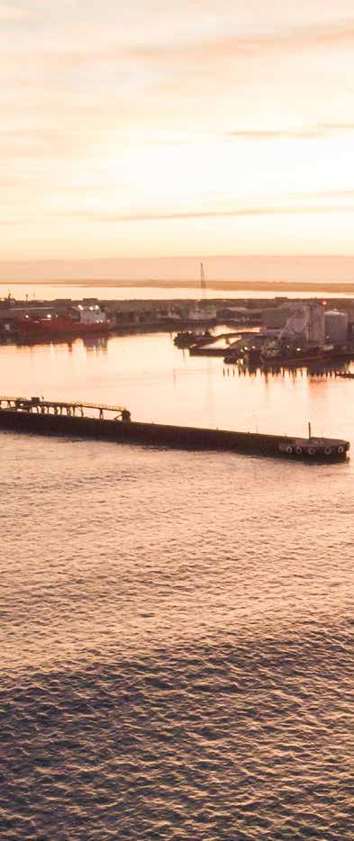 10 m vanddybde i 2020 For ikke at spilde unødig tid har Thyborøn Havn allerede her i foråret 2019 igangsat en VVM for at få tilladelse af myndighederne til at foretage uddybningen af sejlruten i