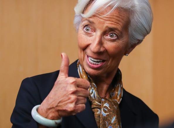 % Christine Lagarde nomineres til ny ECB-chef Ursula von der Leyen nomineres som ny formand for Europa-Kommissionen Christine Lagarde nomineret til ny ECB-chef Lagarde forventes at fortsætte i Draghi