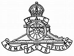 Honourable Artillery Company, 1914-1916 Indledning Honourable Artillery Company indtager på alle måder en særstatus i den engelske hær og regnes som den ældste af alle enheder (oprettet 1537).