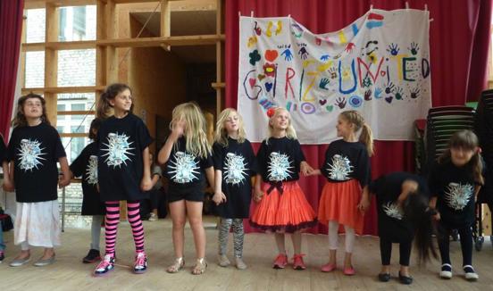 DANS MED FRITIDSHJEMMET PEDER LYKKE I foråret 2014 samarbejdede vi med Fritidshjemmet Peder Lykke om en ugentlig danseaktivitet på fritidshjemmet for deres 1. og 2. klasses piger.