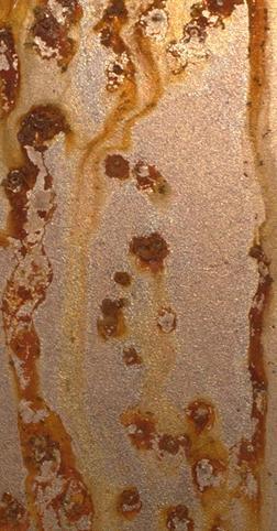 Rustfrie stål- eller kobberdele bør aldrig fastgøres med forzinkede befæstelser GRUBETÆRING På en metaloverfade, der er belagt med en meget ædel finish, såsom nikkel eller krom, kan der forekomme