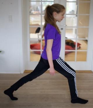 Det-ene-knæ-foran-det-andet Denne øvelse gør dine hofte og knæmuskler stærkere.