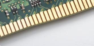 Buet kant DDR4-moduler har en buet kant til at hjælpe med indsættelsen og lette trykket på PCB'en under hukommelsesinstallation. Figur 3.