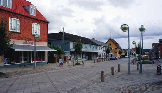 LANGÅ Offentlig service Langå kommune blev en del af Randers Kommune ved strukturreformen i 2007 og er kommunens tredjestørste by med ca. 2800 indbyggere. Ved sammenlægningen blev kommunen delt.