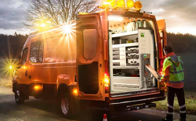 Autonom, mobil energiforsyning Vi integrerer den ønskede løsning for ekstra belysning i din servicebil. Eksempelvis med indvendig belysning, arbejdslys eller advarselslamper til byggepladser.