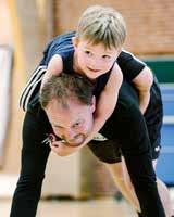 Inspiration til god træning mellem forælder og barn Aktiv træning, hvor både forældre og børn bliver fysisk og motorisk udfordret.