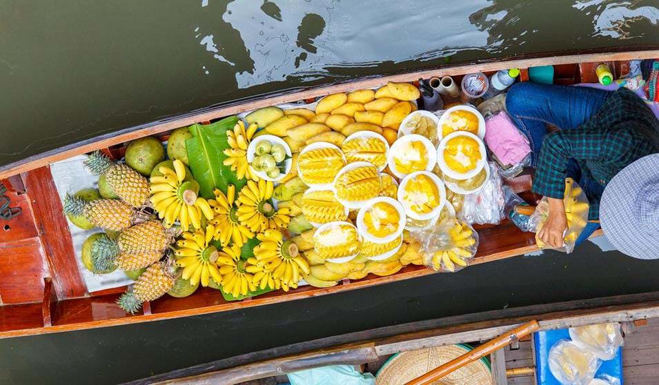 Oplev Can Tho Rejs med BENNS bambusbåd, der ligner en kæmpestor kurv. Undervejs vil I også hilse på flere lokale, nyde en god kop honning-te og opleve en traditionel folkesang.