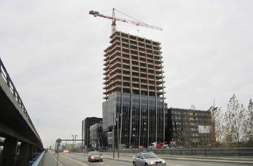 Mange af de nye arbejdspladser er i virksomheder, som har ønsket en relokalisering fra deres oprindelige placering i Storkøbenhavn til Ørestad.