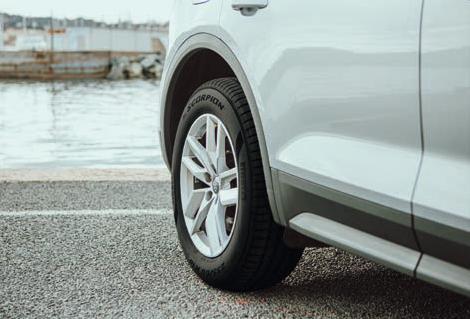 Blandt de banebrydende teknologier, der tilbydes af Pirellis nyeste udvalg af dæk, er en række ekstraudstyr tilgængelige: Pirelli Noise Cancelling System (PNCS) hjælper med at reducere vejstøj inde i
