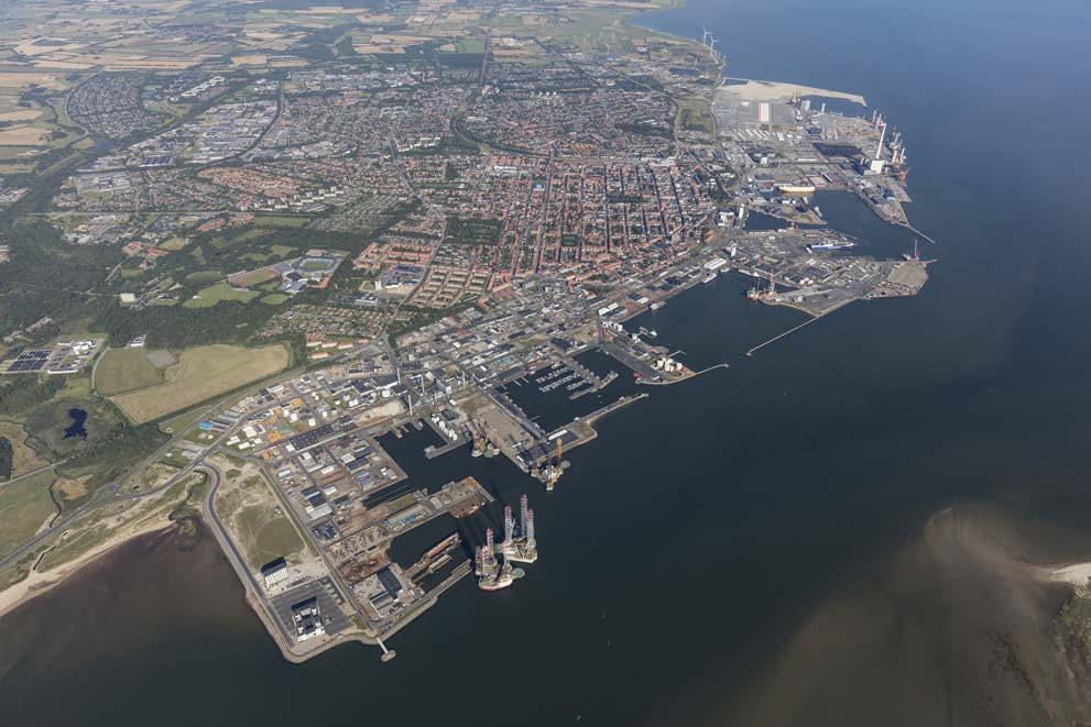 Beslutningen om havnens etablering blev truffet af Folketinget i 1868, fordi Jylland ikke længere havde havne på den jyske vestkyst efter flytningen af Danmarks grænse mod Tyskland.