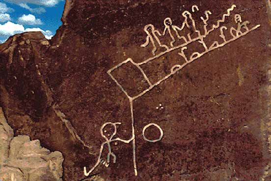 En af Hopi-indianernes magiske inskriptioner med varsler, på Prophecy Rock i Arizona, bl.a. om den blå stjerne Kachina (Sirius) og dens signaler.