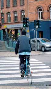 Odense Cykelby I 43 Cyklisters trafikale adfærd Odense Cykelby har sat mange initiativer i gang for at forbedre forholdene og sikkerheden i trafikken for cyklisterne i Odense.