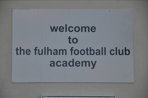 Træningsophold i Fulham FC - Viktor Anker fra U13 Jeg har været så heldig at blive inviteret til et træningsophold i Fulham FC i London. En kæmpe oplevelse som startede tidlig tirsdag den 19.