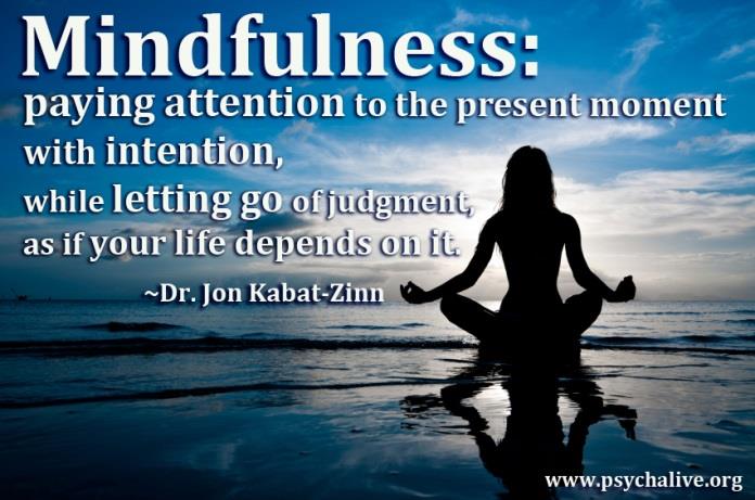 Jon Kabat-Zinn - grundlægger af Mindfulness-bølgen i Vesten og forsker i mindfulness i lægevidenskaben https://www.youtube.com/watch?
