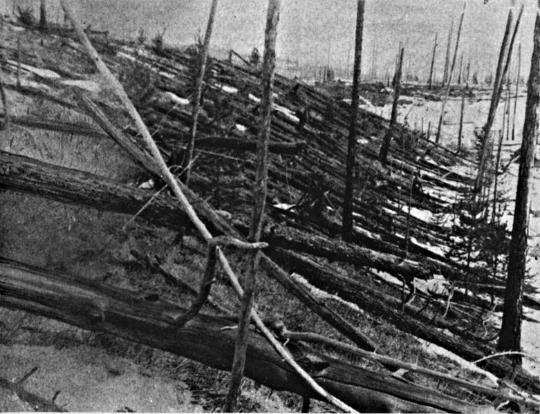 Tunguska-eksplosionen er et kendt og dramatisk nedslag d. 30. juni 1908 om morgenen ved 7-tiden ved Tunguska i Sibirien. Braget kunne høres 1.000 km væk.