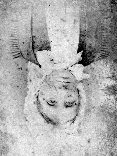 21 13. Sara Marie Lund, datter af Johan Hendrich Lund og Marie Elisabeth Diedrichsen, blev født i Jul. 1799 i Rødby, blev døbt den 16 Jul. 1799 i Rødby kirke, døde den 28 Apr.