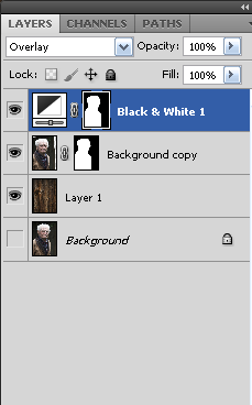 Grafik & Billedbehandling Struktur Her laver jeg et Adjustments Layer > Black and White og sætter Blend Mode til Overlay, det gør jeg for at få en mere mørk nuance i billedet.