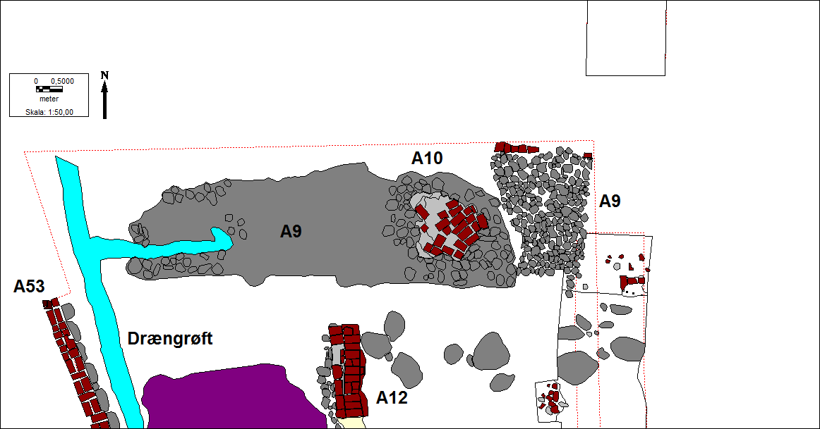 repræsenteret af hhv. min. 2, 4 og 6 skiftegange med sten, der er afhuggede i flugt med østmuren i Chr. III s del af vestfløjen. Fig. 23.