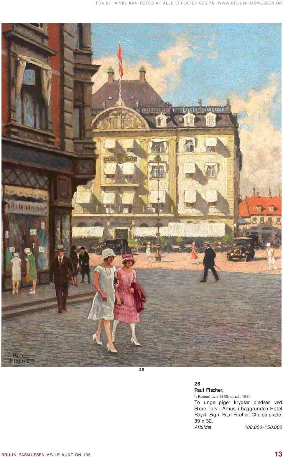 1934 To unge piger krydser pladsen ved Store Torv i Århus, i baggrunden Hotel
