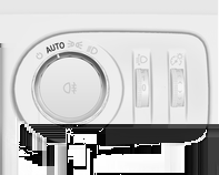 138 Lygter Lyskontakt med automatisk tilkobling af nærlys Lyskontakten har følgende positioner: AUTO : automatisk tilkobling af nærlys: Forlygterne tændes og slukkes automatisk, afhængigt af de