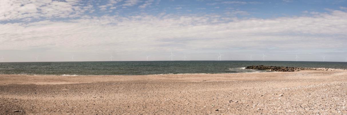 Figur 23-21. Fotostandpunkt 4. Stranden ved Langerhuse. Øverst 3 MW havmøller og derefter hhv. 6 MW og 10 MW havmøller. Bemærk: Ikke alle havmøller kan ses på disse billeder.