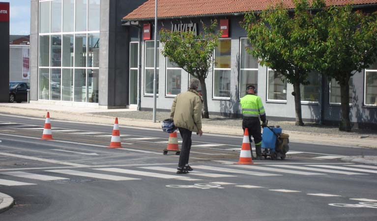 13 Svendborg Kommune foretager løbende hastighedsmålinger via en række nedfræsede spoler på overordnede veje og via flytbart tælleudstyr Herved kan hastighedskampagner målrettes mod de lokaliteter,