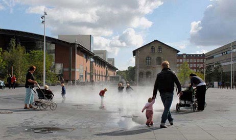 68 Appendix 18 Fredeliggørelse af midtbyen Indhold Midtbyen i Esbjerg kan lukkes for trafik, eller der kan indføres restriktioner, således at hele bymidten er fredeligholdt.