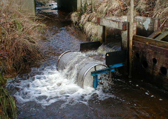 Tromlebelufter Tromlebelufteren kan med fordel placeres ved udløb fra dambrug når et fald på ca. 40 cm eller mere er tilstede.