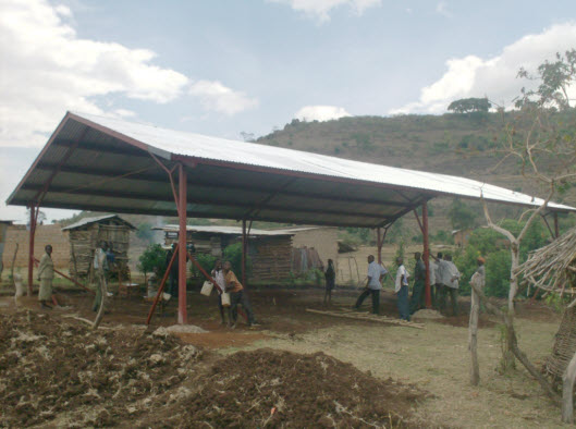 Byggeriet af vores kirke i Kenya har endeligt kunne finde sted.