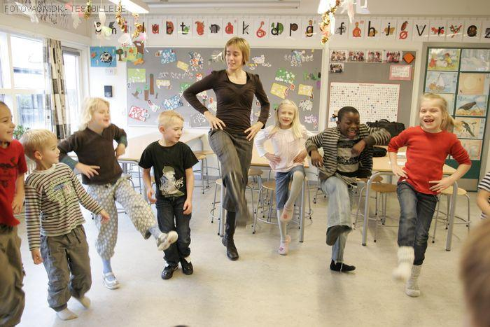 Holstebro Musikskole Musikklasser Sønderlandsskolen. Eneste skole med musikklasser i Danmark udover Sankt Annæ (også folkeskole) i København. Til sammenligning har Sverige over 70 af den type skoler.