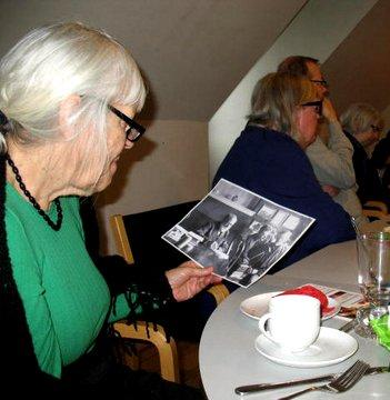 Ældrestyrken ønsker godt nytår. På det sidste møde i 2012 i Ældrestyrken Gladsaxe blev det ældrepolitiske arbejde i Enhedslisten gennemgået for den del, som de deltagende medlemmer har haft del i.