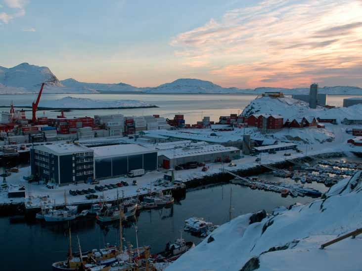 Royal Greenland A/S - 2010/11 15 Beretning for moderselskab og koncern 2010/11 Naleraq 2013 En ny dagsorden I kølvandet på den gennemførte turnaround i sidste regnskabsår har det nye ledelsesteam sat
