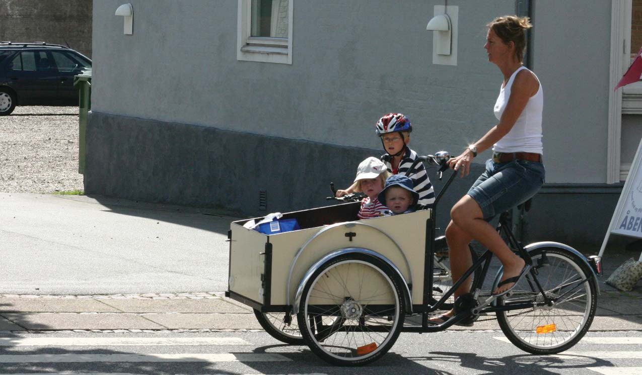 KLIMAPLAN Understøtte cykeltrafikken Aabenraa Kommune har i juni 2014 vedtaget en stiplan, der skal skabe bedre forbindelser for cyklister i kommunen.
