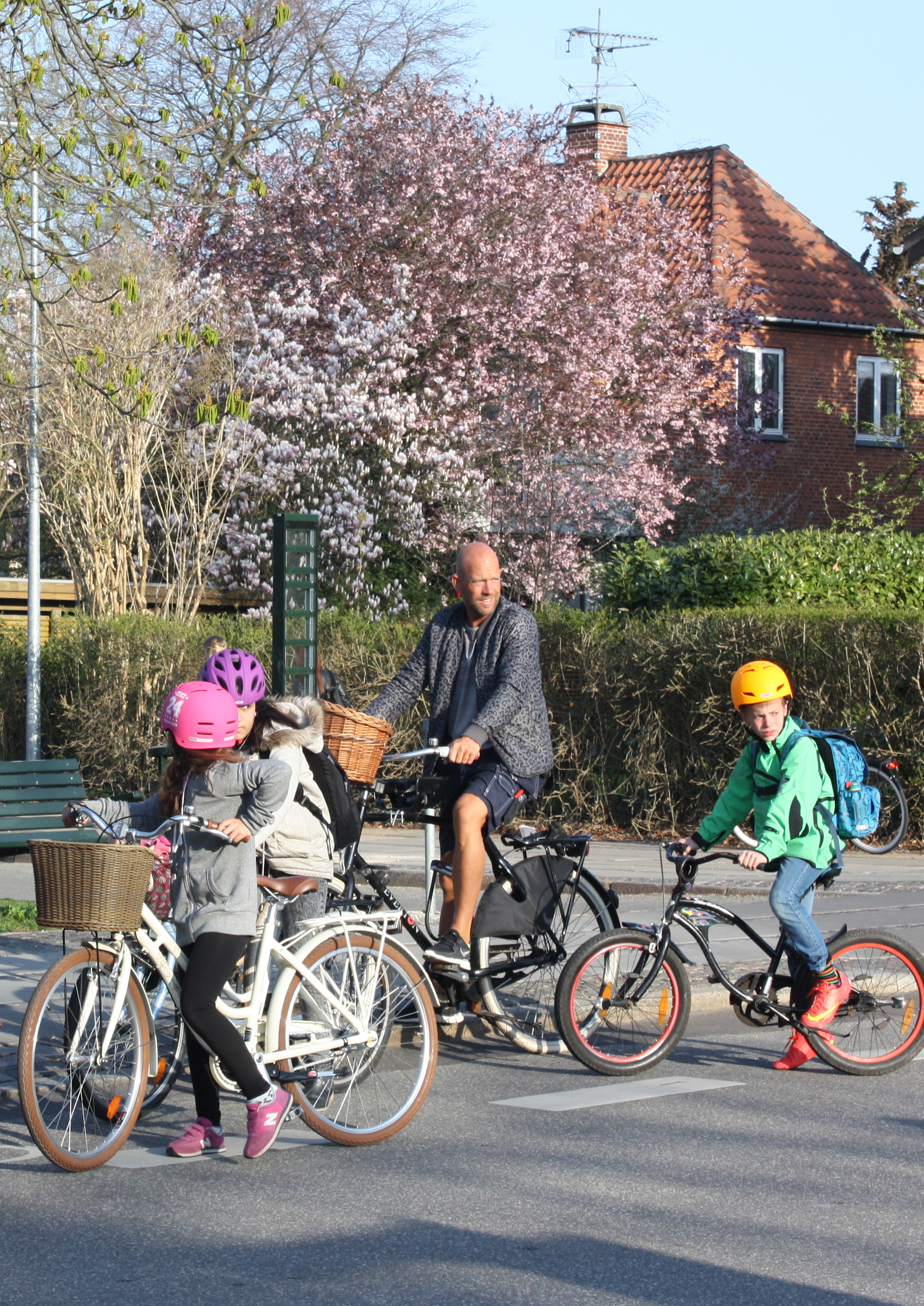 35 % af forældre med skolebørn føler sig trygge ved, at deres børn cykler (enten alene eller med en voksen).