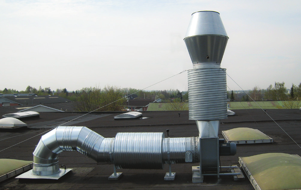 Ventilatoren er udført i 100% varmgalvaniseret stål for optimal korrosionsbestandighed og kan derfor med fordel placeres udendørs på tag eller væg.
