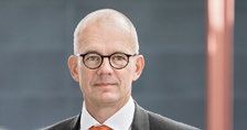 LEDELSENS BERETNING Påtegninger Koncernregnskab Moderselskabsregnskab Direktion og ledelse Jan Rindbo CEO (adm. direktør).