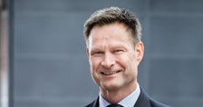 Kristian Wærness Senior Vice President og leder af Økonomi- og Finansafdelingen. Uddannet Cand.merc.aud.